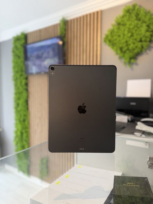 **ATS GSM** iPad Pro Gen 3 12,9-inch 256gb Wifi/Fact+Gar 12 luni