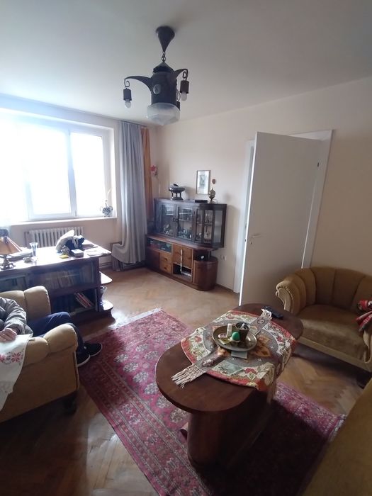 Apartament 2 camere semidecomandat