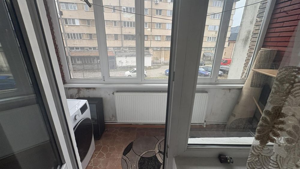Vand Apartament 3 camere 2 balcoane Vizavi de piata Dacia