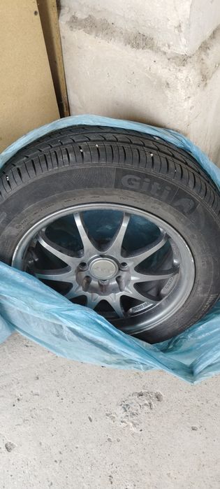 Продаю Шины с дисками