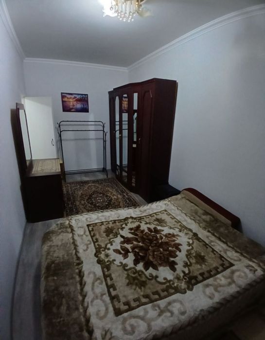 Аренда 2/4/4,50м2,болкон 1.5×3,НЕ торец! Массив Феруза, кафе Шукрона!