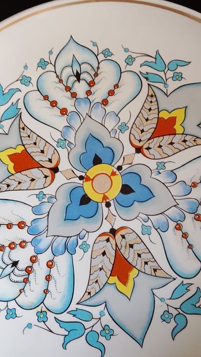 Продам блюдо 27 см