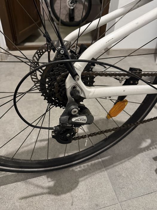 Bicicletă Trekking / Oraș WHITE AX Series, Roti 28”