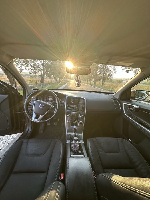 Volvo XC60 2.0 Diesel 150 CP – 2016