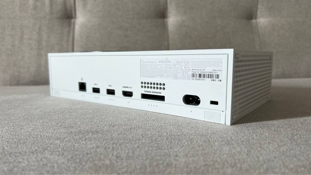 Продам Xbox Series S