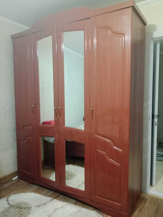 Продам спальный гарнитур