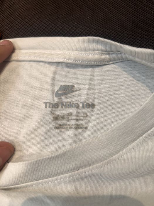 Продавам тениска на Nike