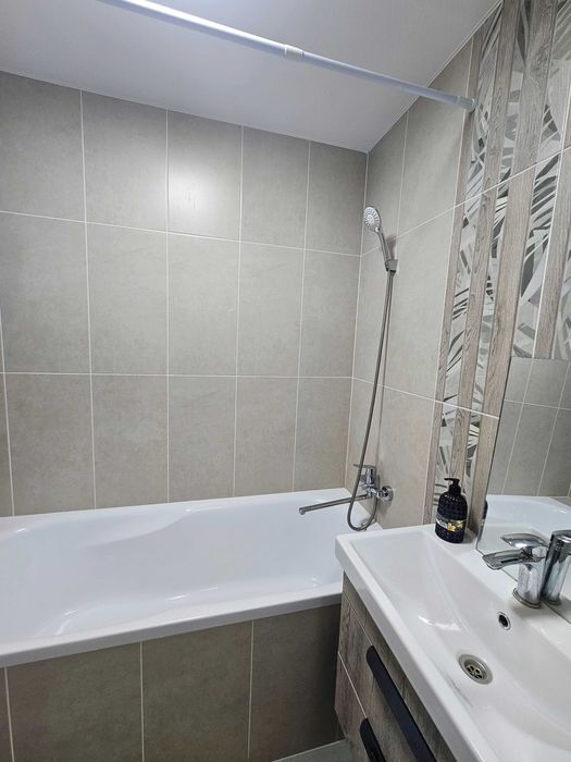 Продам 2комн Сарырка/Абая