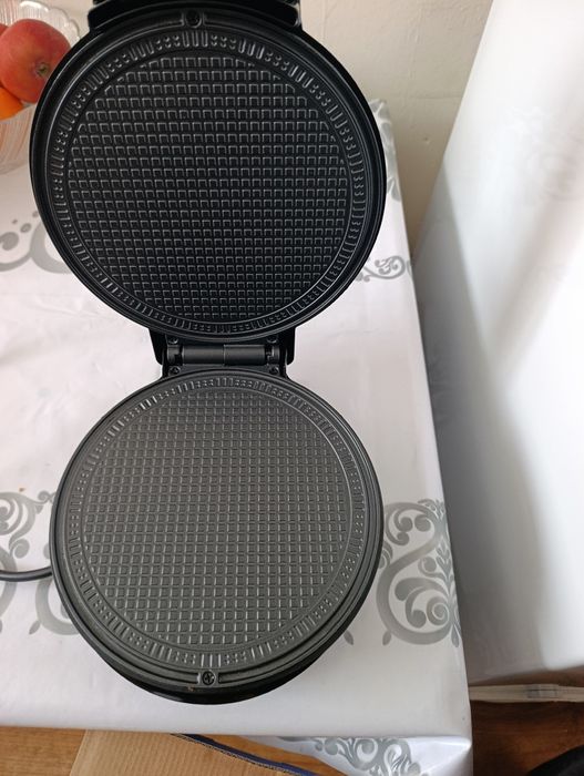 Продается Вафельницы.