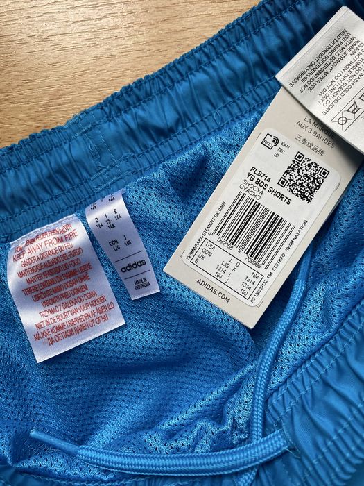 Adidas Costum de baie  marime 164 15-16 anisi slapi marime 40  set