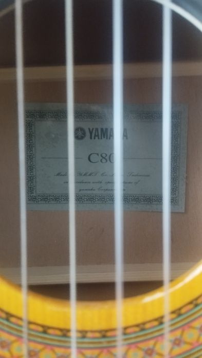 Гитара бу Yamaha c 80 почти новая.