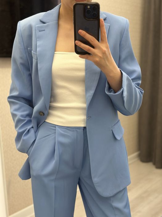 Продам костюм ZARA