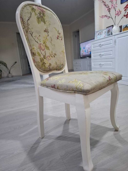 Продам Стол и Стулья