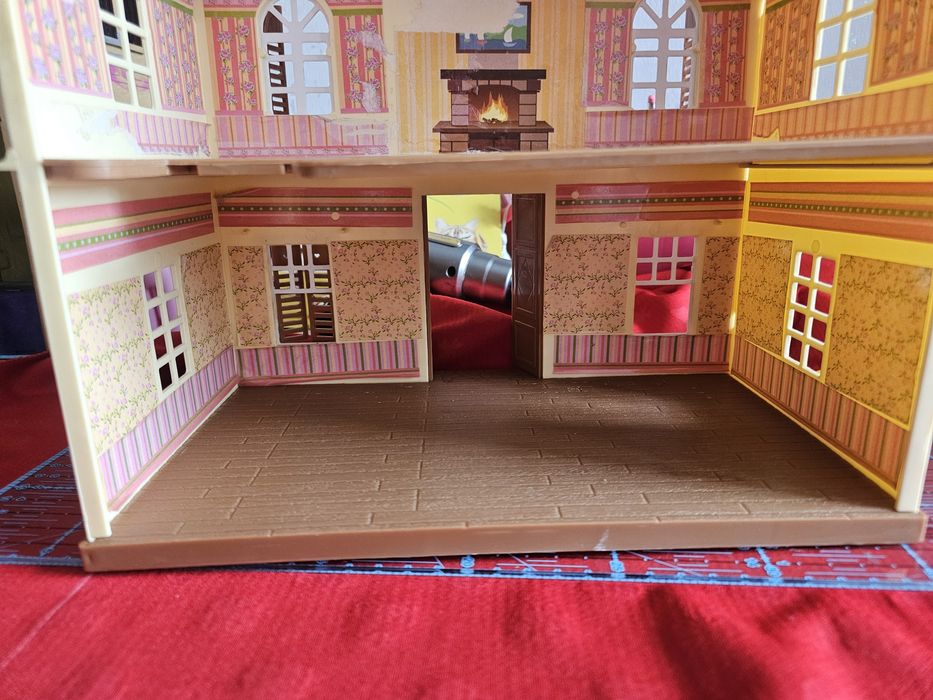 Кукольный домик. Для кукол до 10см