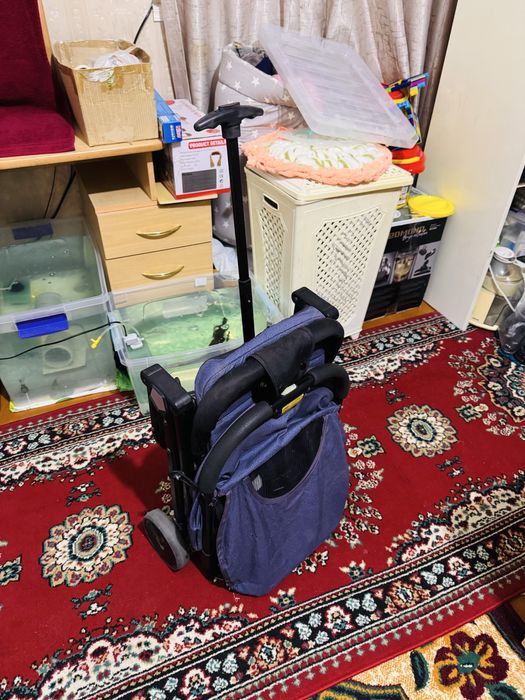 Коляска чемодан легкая