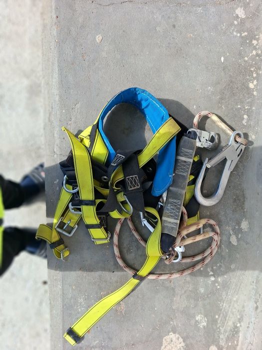 Vand hamuri de protecție pentru inaltime