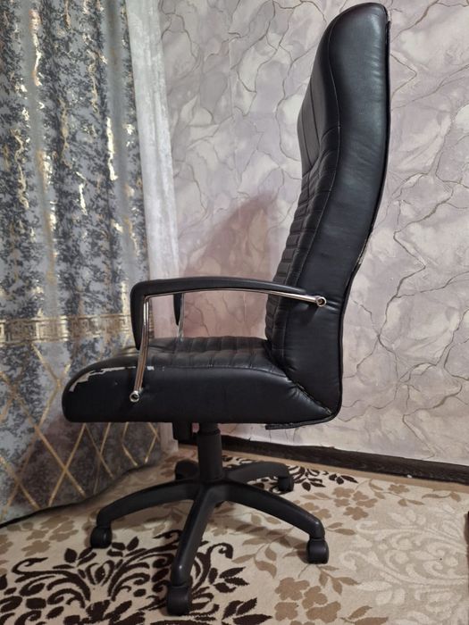 Продается Кресло офисное