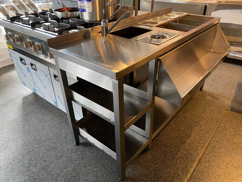 Statie de lucru pentru bar din inox cu polite si rebord