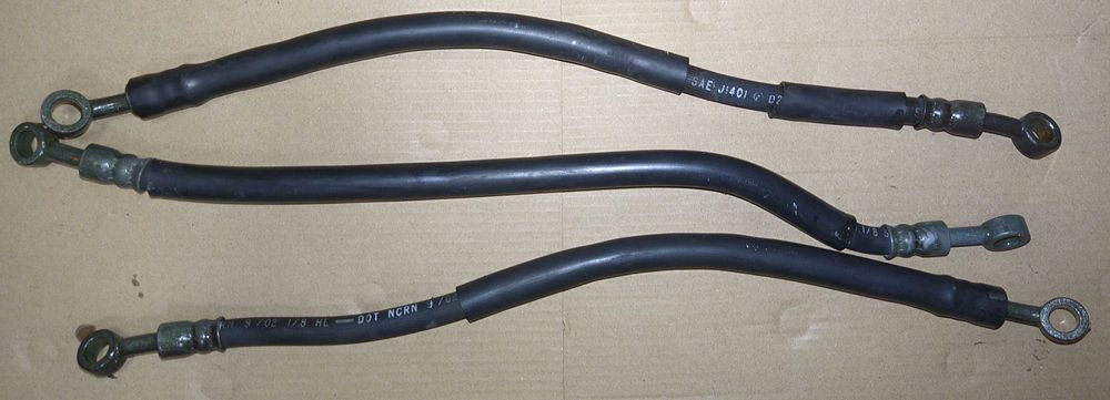 Спирачни маркучи от Yamaha FZS 600 2003 Fazer