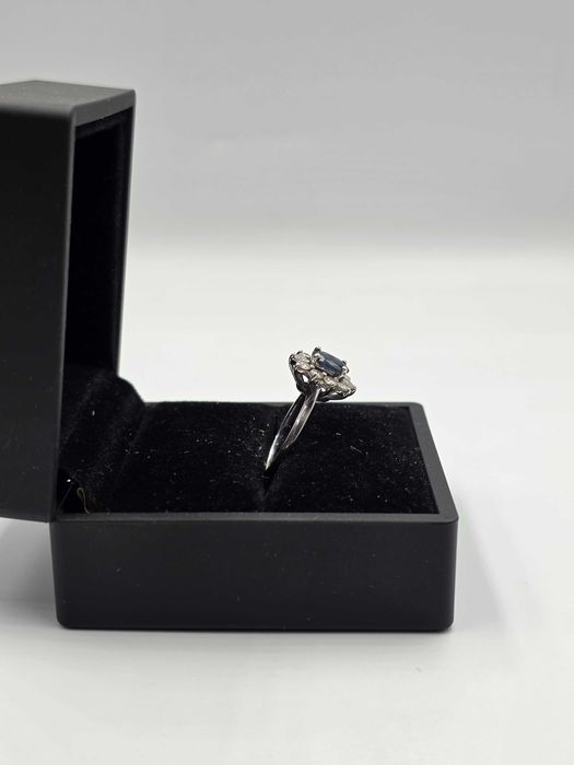 Inel Aur 18K cu Diamante si Safir
