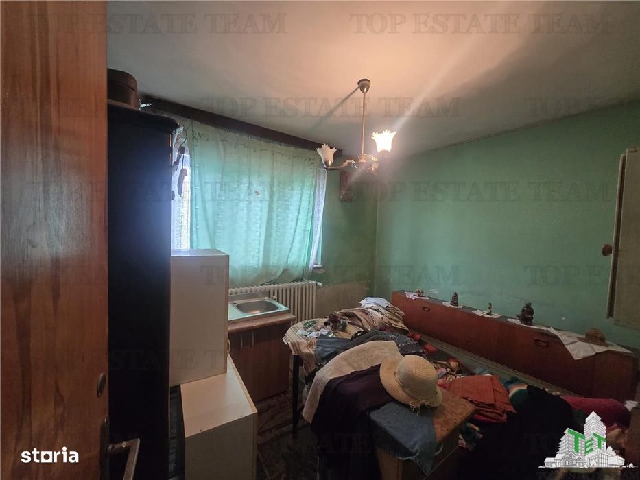 Apartament 3 camere renovabil in cartier Drumul Taberei zona Favorit,