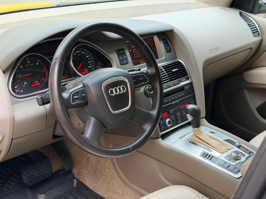 Audi Q7 3.0 TDi  233 CP
