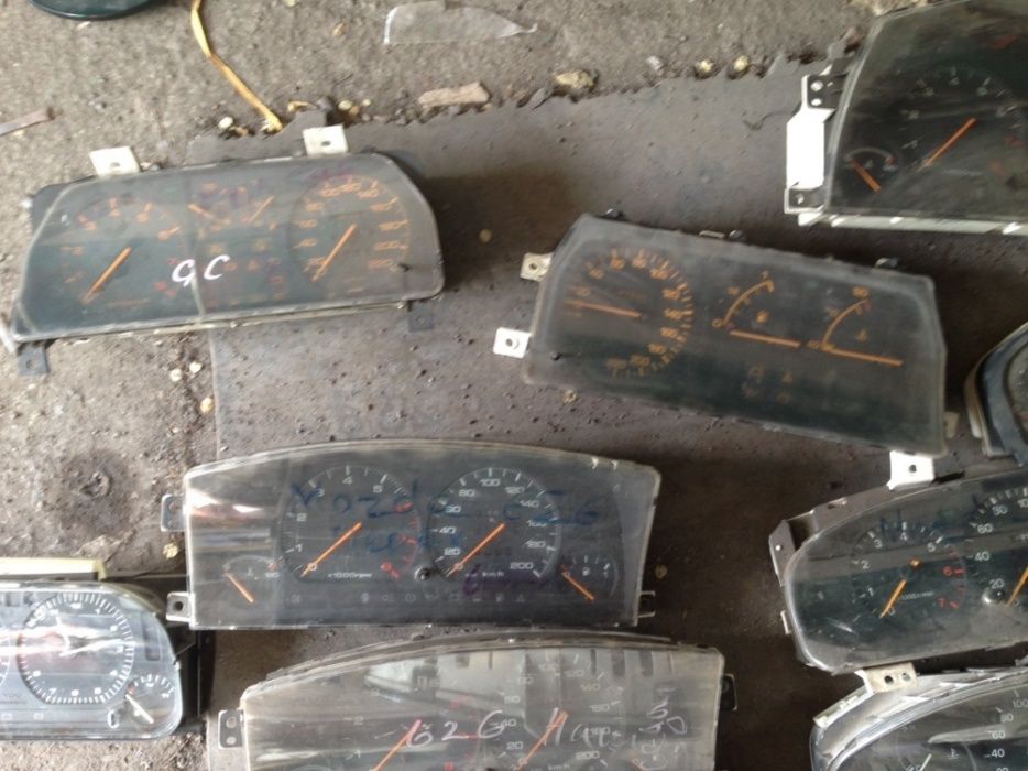 Продам щитки приборов