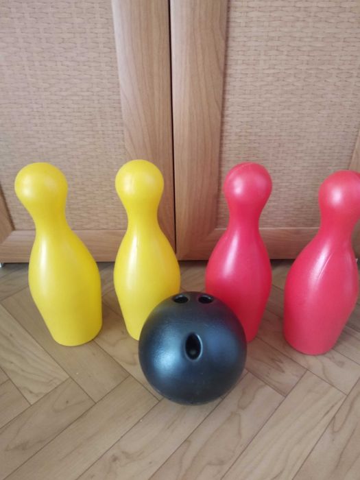 Продам детскую игру-боулинг