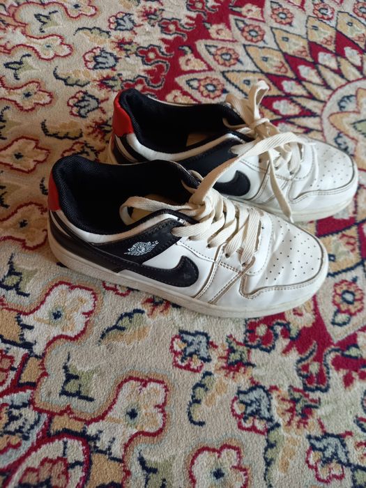 Кроссовки кроссовки