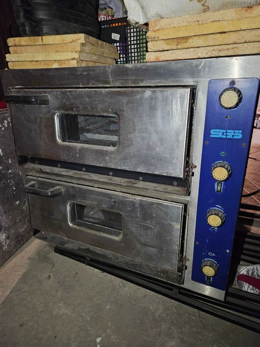 Продавам фурна за пици