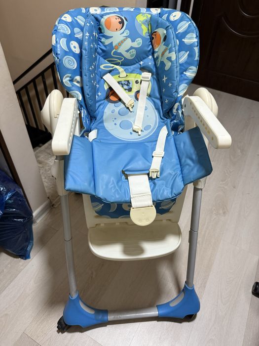 Детский стульчик для кормления