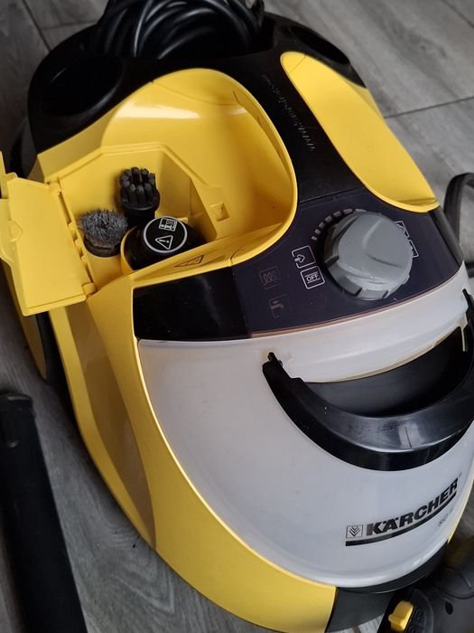 Aparat de curățat cu aburi plus mașină de calcat 1500lei.