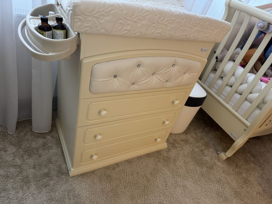 Set  luxury comoda si Patut Anne Bebe Ivory