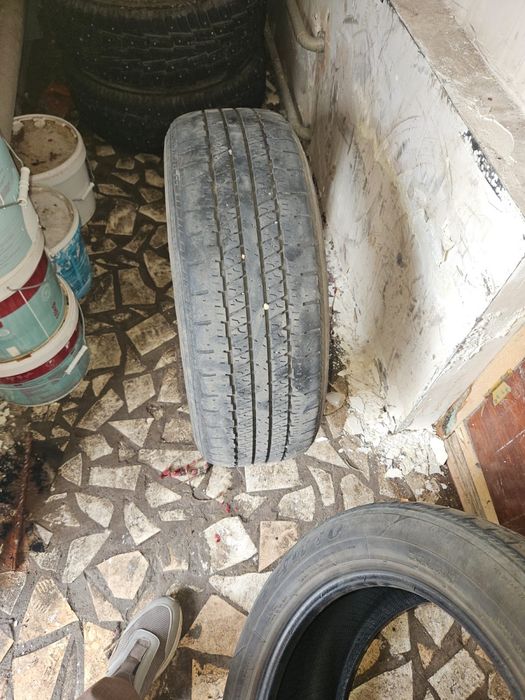 Шины б/у 215/60 R17