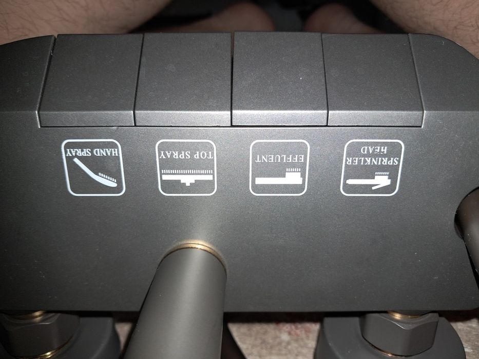 Смиситель в ванную