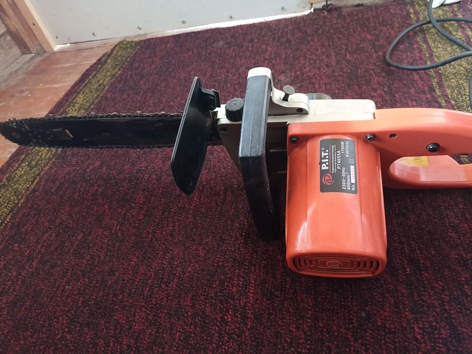 Электропила P.I.T.