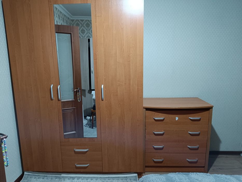 Продам шкаф для детской и спальни