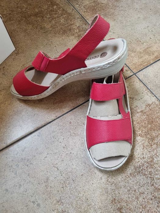 Sandale rosii de vara - extrem de comode