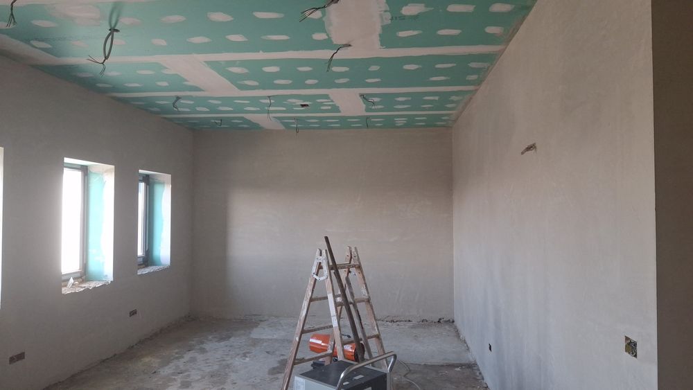 Tencuiala mecanizata , finisari interior si exterior