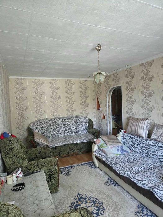 1 ком квартира в районе вокзала, средний этаж