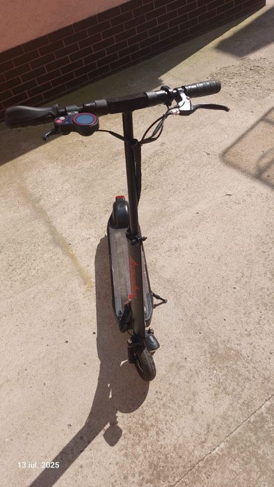 Vând  trotinetă electrică Kaabo Skywalkero 8
