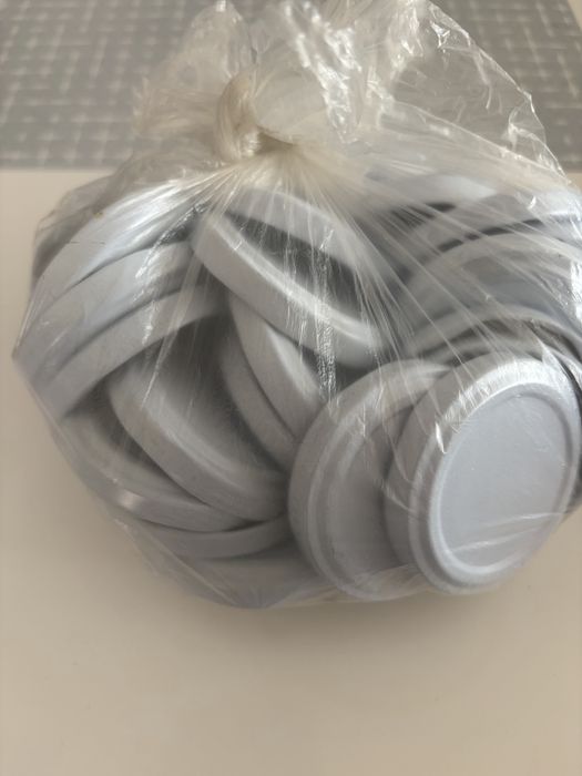 Капачки за малки бурканчета - 40бр. нови