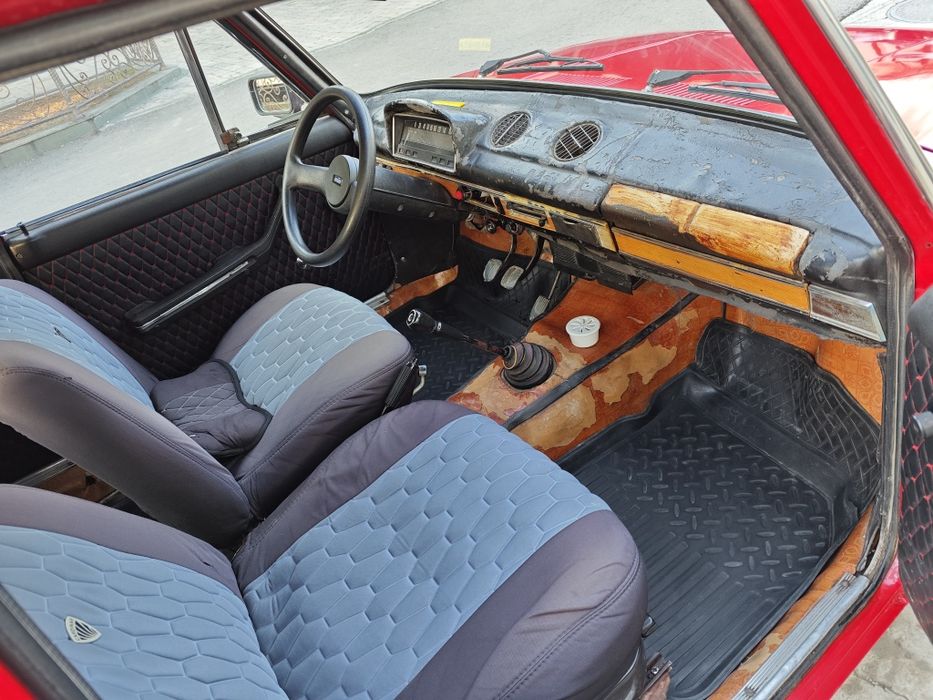 Sotiladi ВАЗ 2102
Binzinda gaz qoyilmaga roshot 7 litr