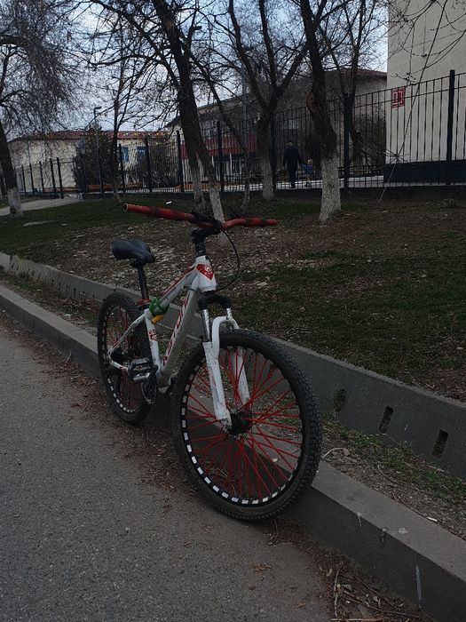 Продаю срочно велик KSTON стант велик