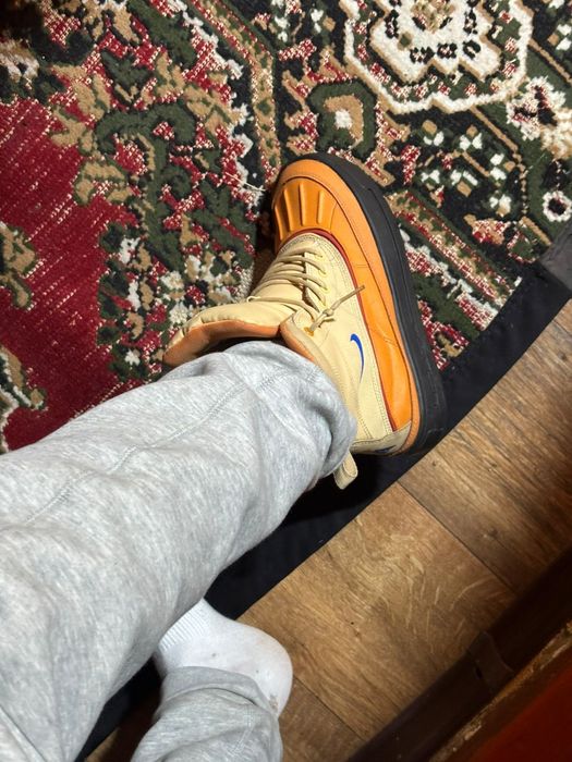 продам найк ботинки