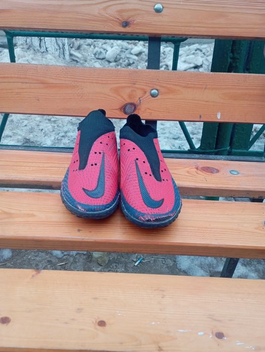 Футбольные сороконожки Nike Phantom GT TF — Размер 37 (23.5 см)