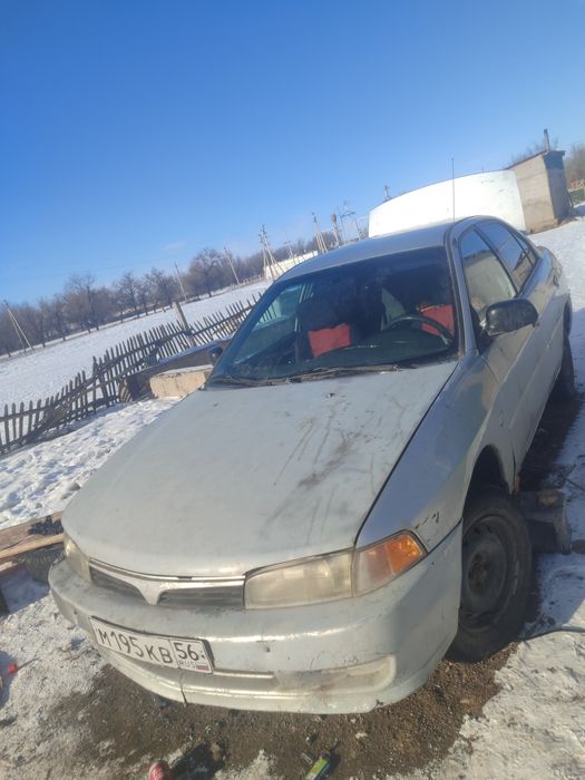 Митсубиси мираж.седан.2001год