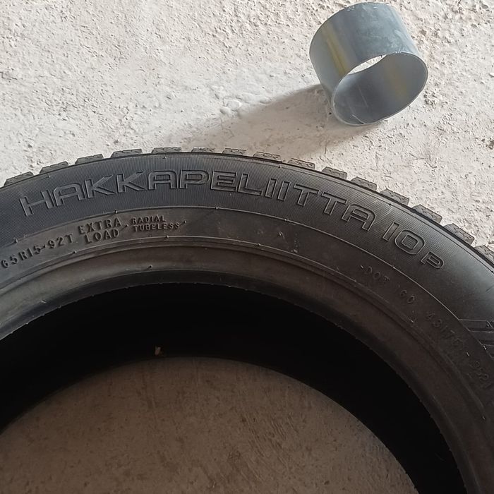 Зимние б/у шины, шипованные