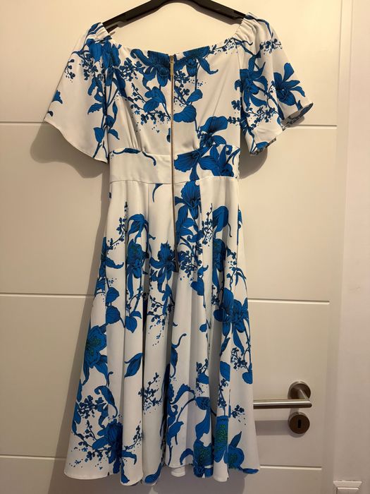 Rochie eleganta cu model deosebit
