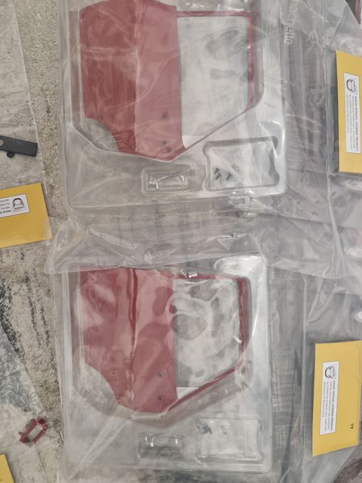 Opt  Seturi Repere Noi Sigilate MACHETA DACIA 1310